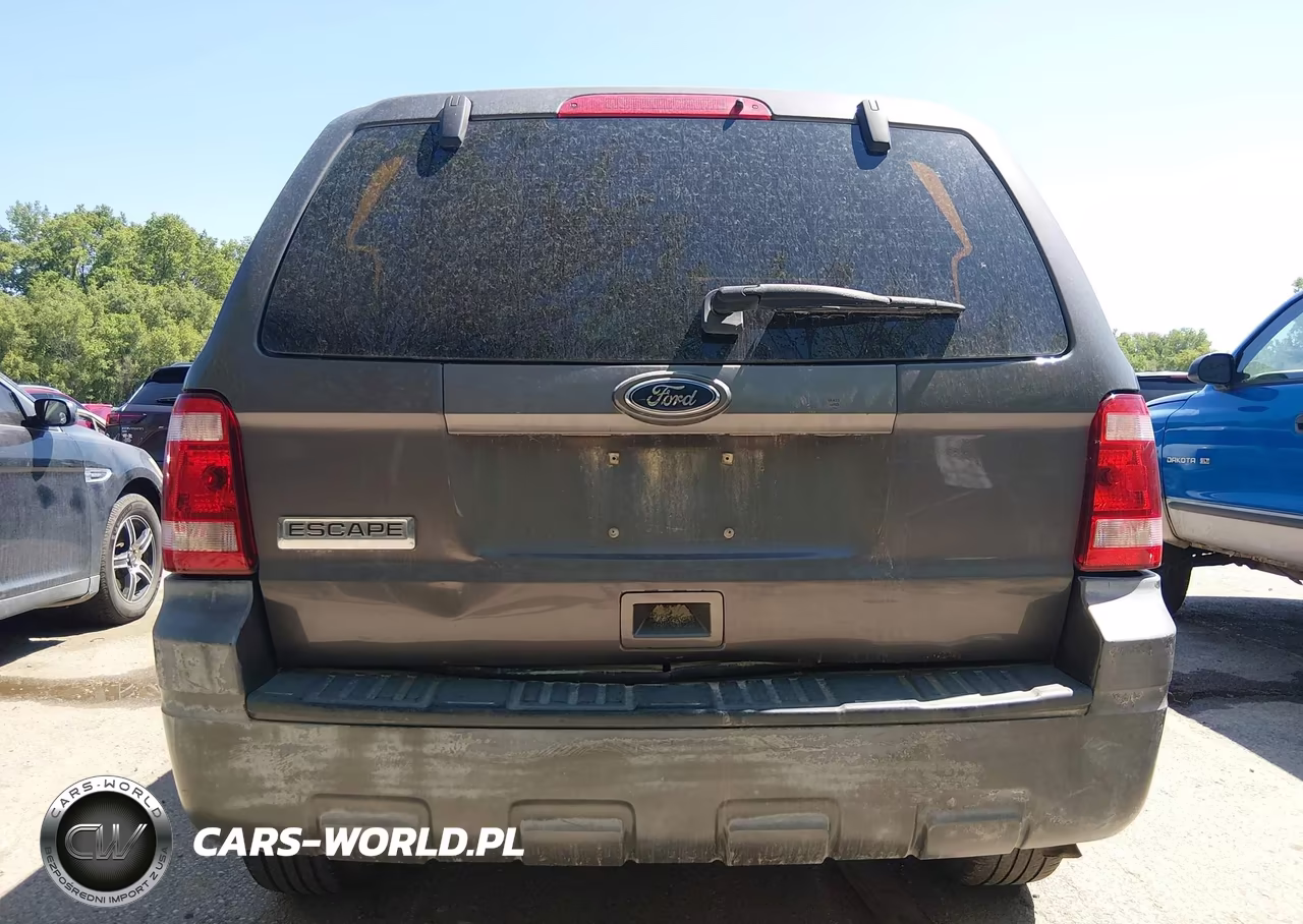 2011 Ford Escape Xls VIN:1FMCU0C76BKA68123 - 6