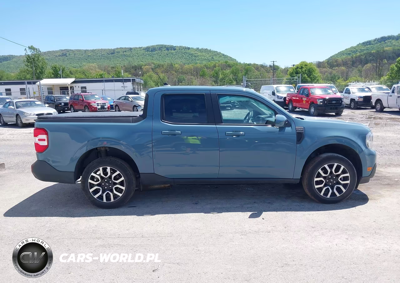 2023 Ford Maverick Lariat VIN:3FTTW8E3XPRA16262 - 13