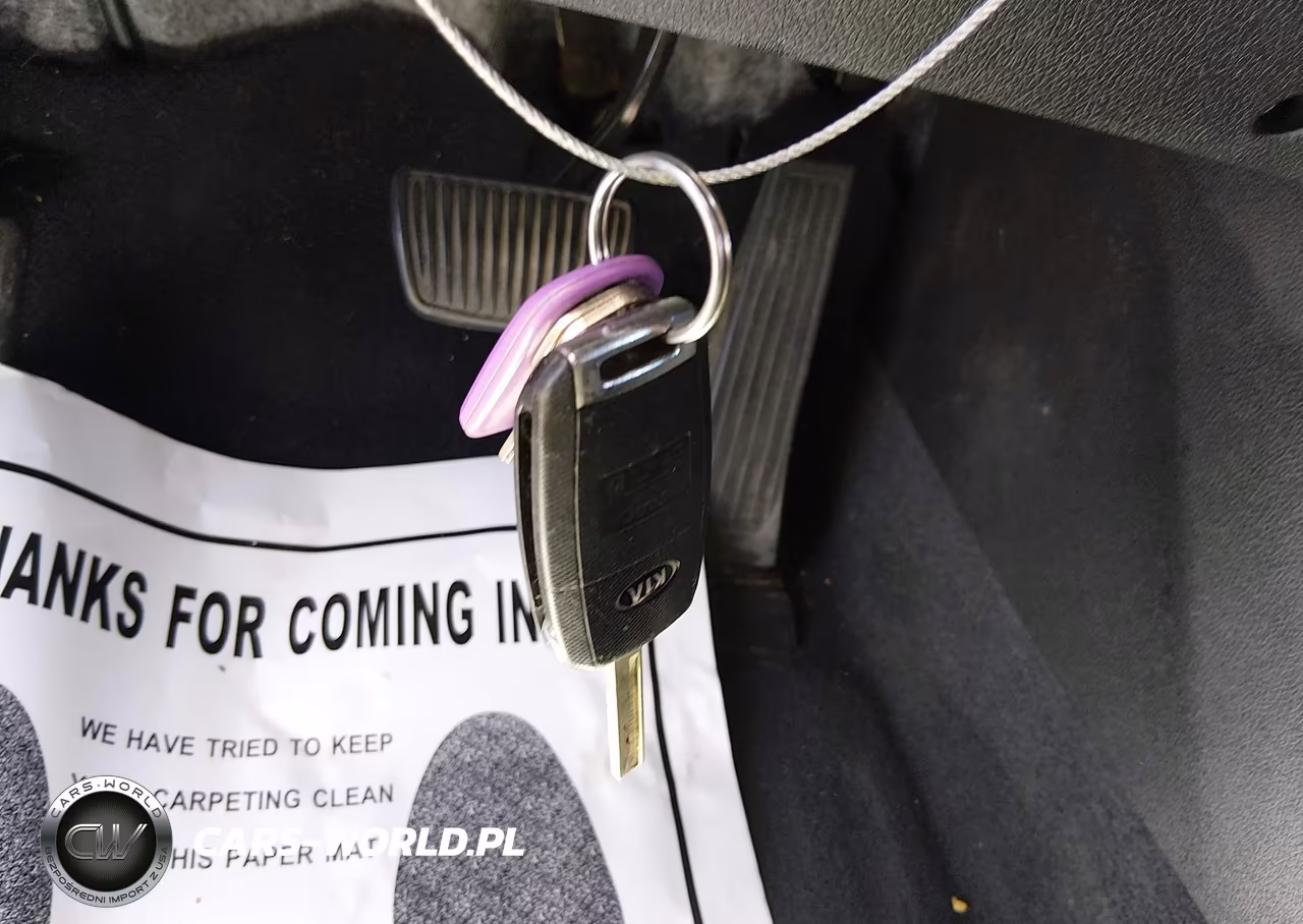2019 Kia Sorento 3.3L S VIN:5XYPG4A59KG603988 - 11