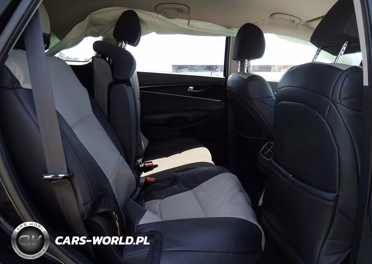2019 Kia Sorento 3.3L S VIN:5XYPG4A59KG603988 - 8