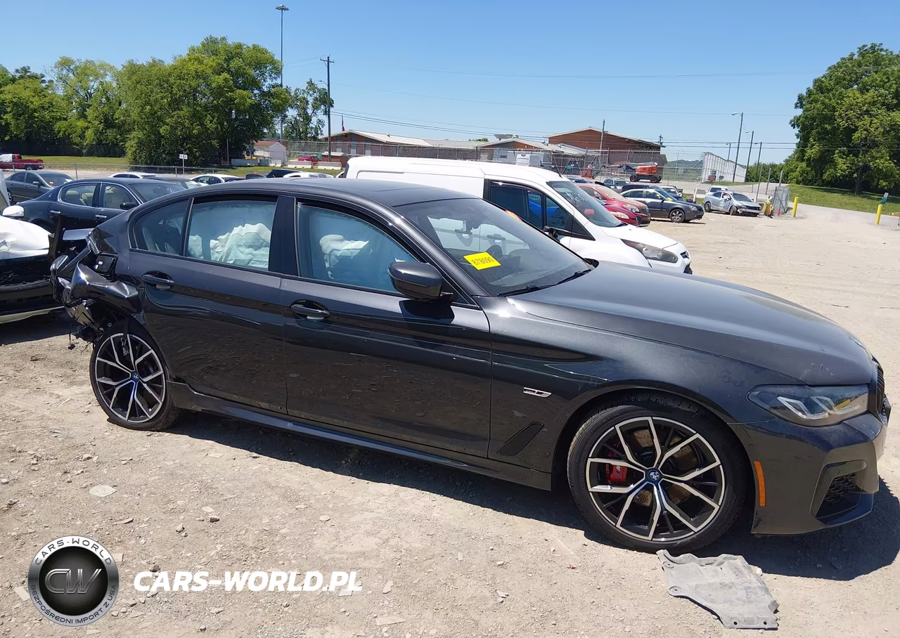 2023 BMW 530E xDrive VIN:WBA33AG06PCL90639 - 13