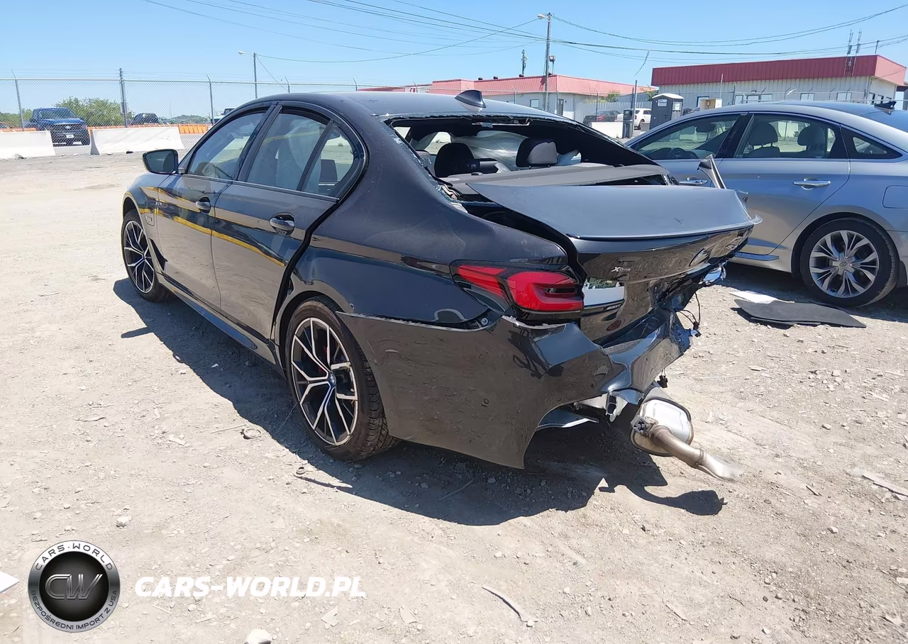 2023 BMW 530E xDrive VIN:WBA33AG06PCL90639 - 3