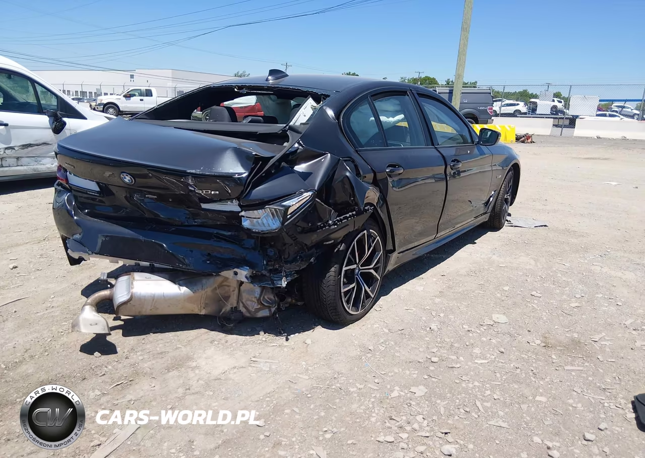 2023 BMW 530E xDrive VIN:WBA33AG06PCL90639 - 4