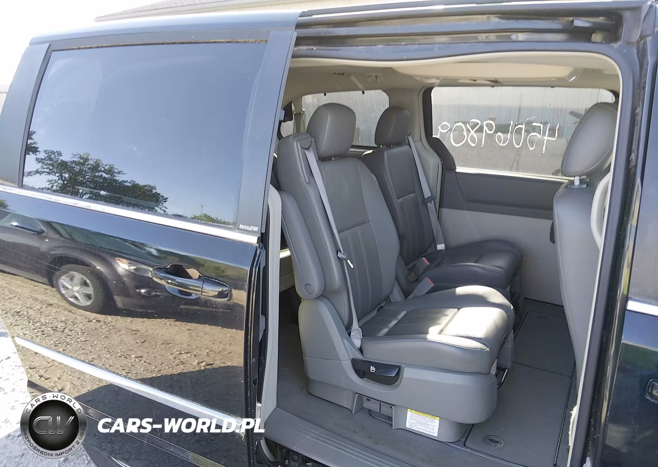 2010 Chrysler Town & Country Touring VIN:2A4RR5D17AR108999 - 8