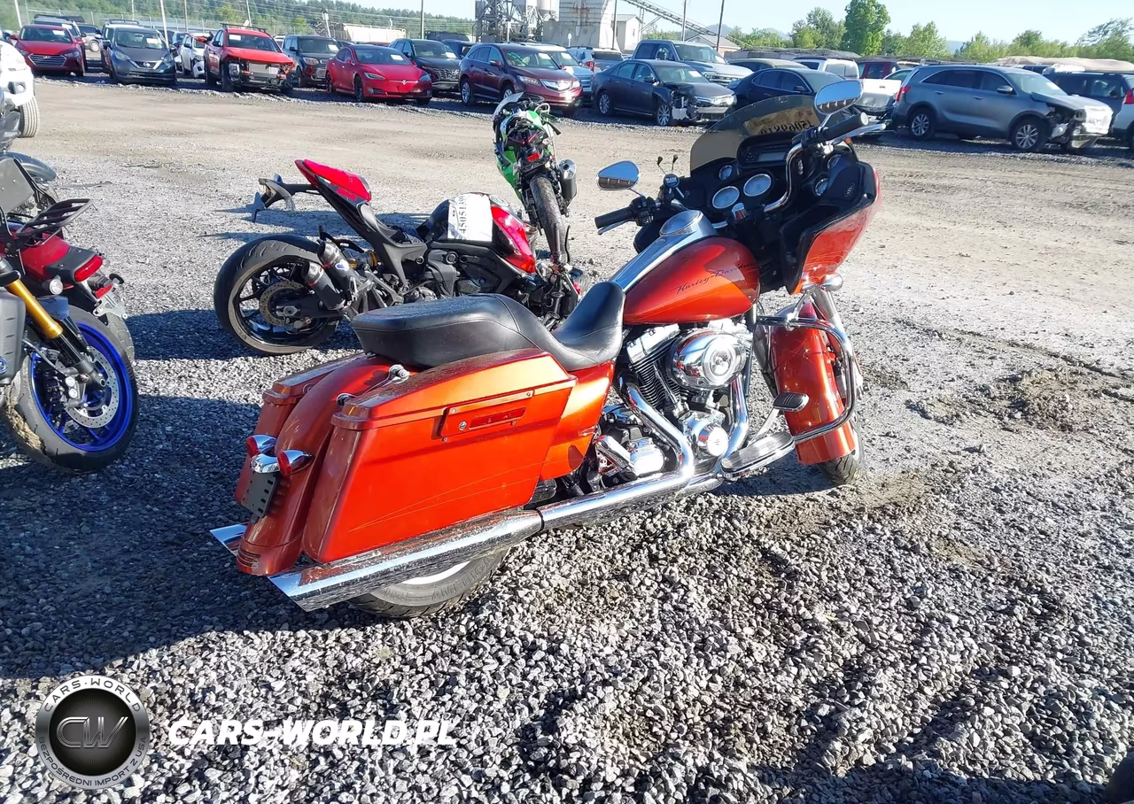 2011 Harley-Davidson Fltrx VIN:1HD1KHM12BB662040 - 4