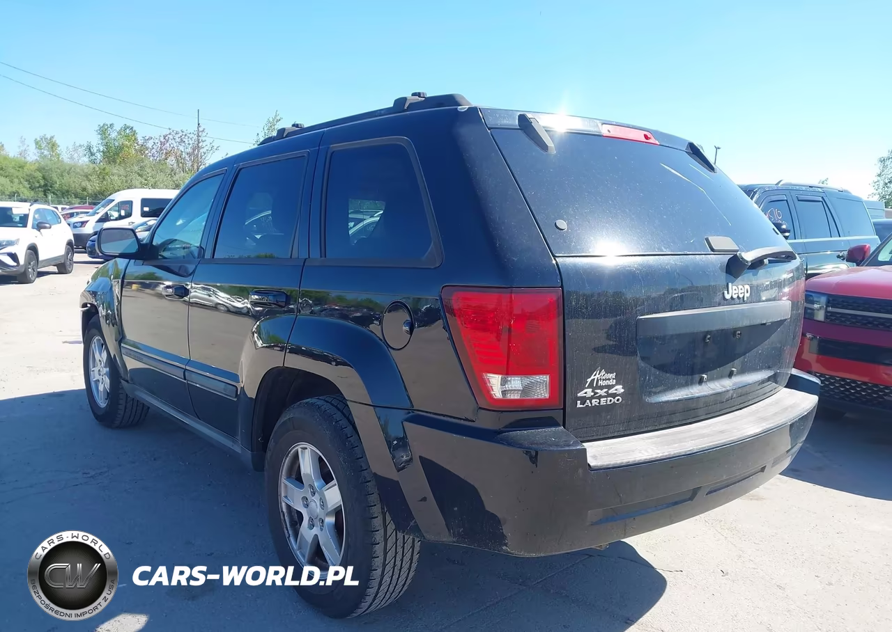 2007 Jeep Grand Cherokee Laredo VIN:1J8GR48K97C680273 - 3