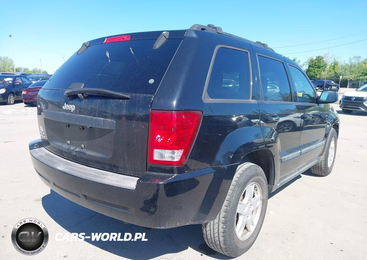 2007 Jeep Grand Cherokee Laredo VIN:1J8GR48K97C680273 - 4