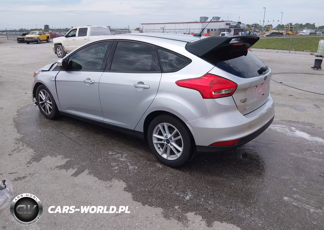 2017 Ford Focus Se VIN:1FADP3K22HL259036 - 3