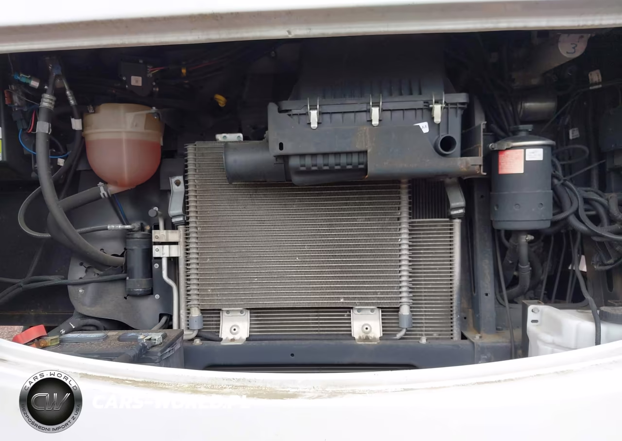 2021 Ford F53 VIN:1F66F5DN0L0A13804 - 10