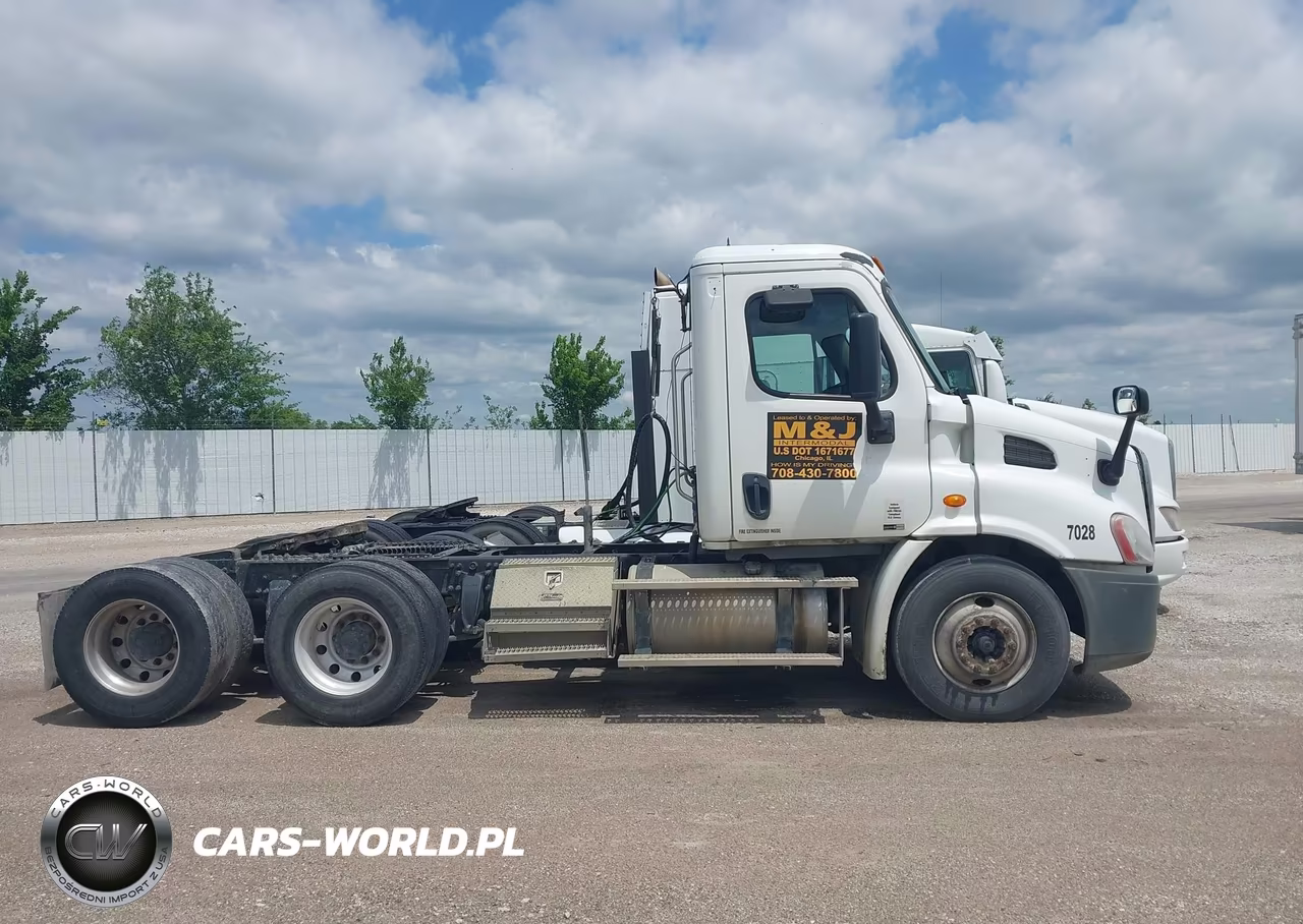 2010 Freightliner Cascadia 113 VIN:1FUJGBDVXALAN6847 - 14