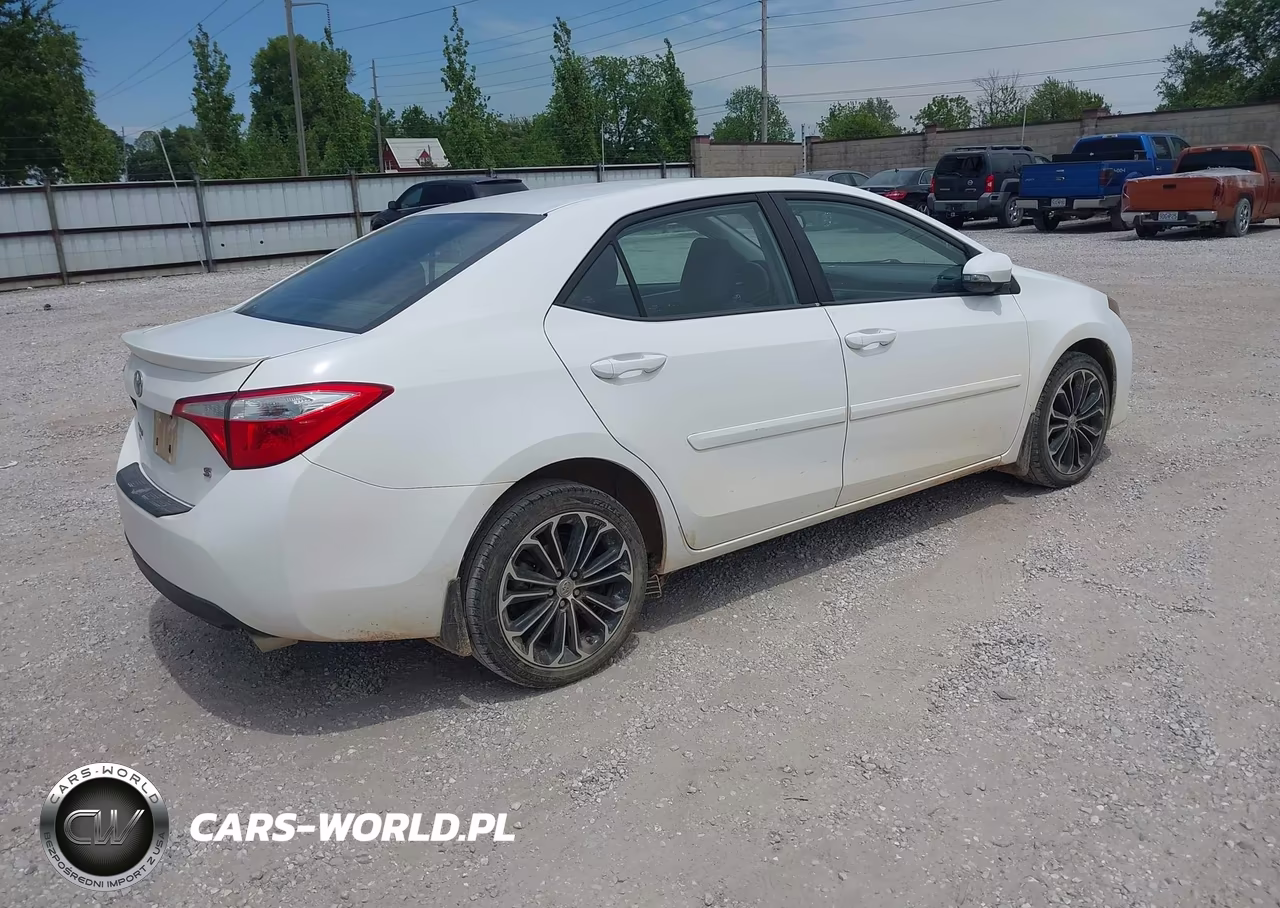 2015 Toyota Corolla S Plus VIN:2T1BURHE5FC255212 - 4