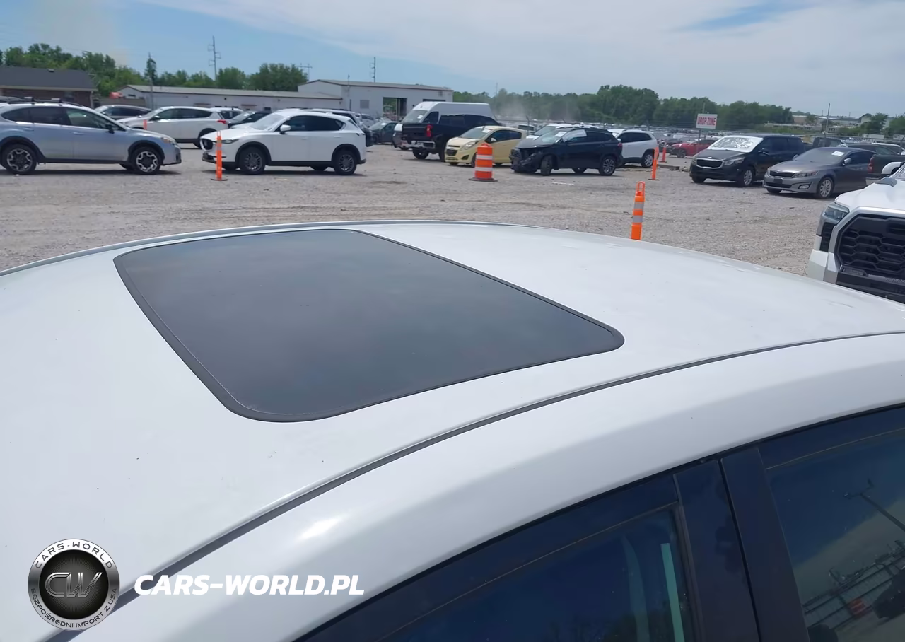 2015 Toyota Corolla S Plus VIN:2T1BURHE5FC255212 - 6