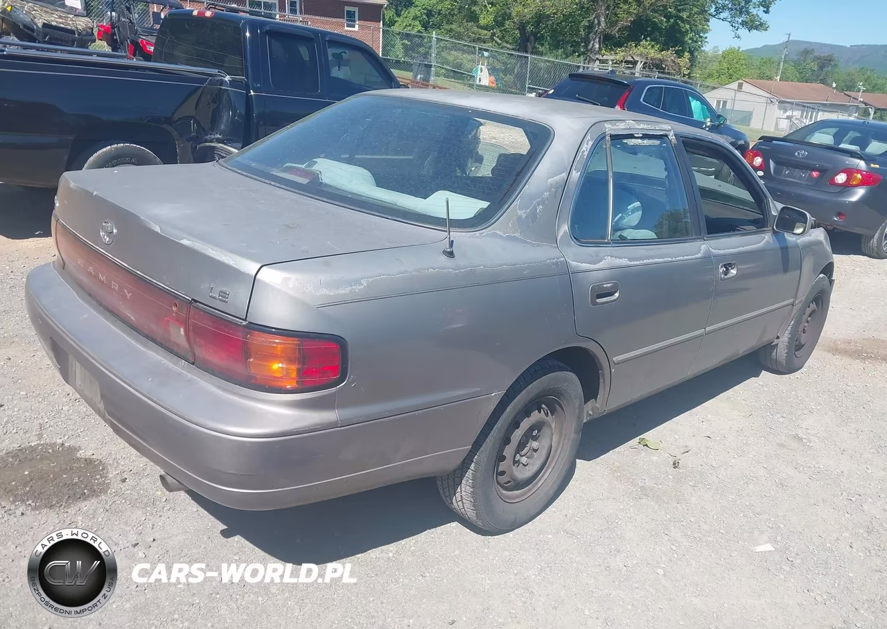 1993 Toyota Camry Le VIN:4T1SK12E9PU244634 - 4