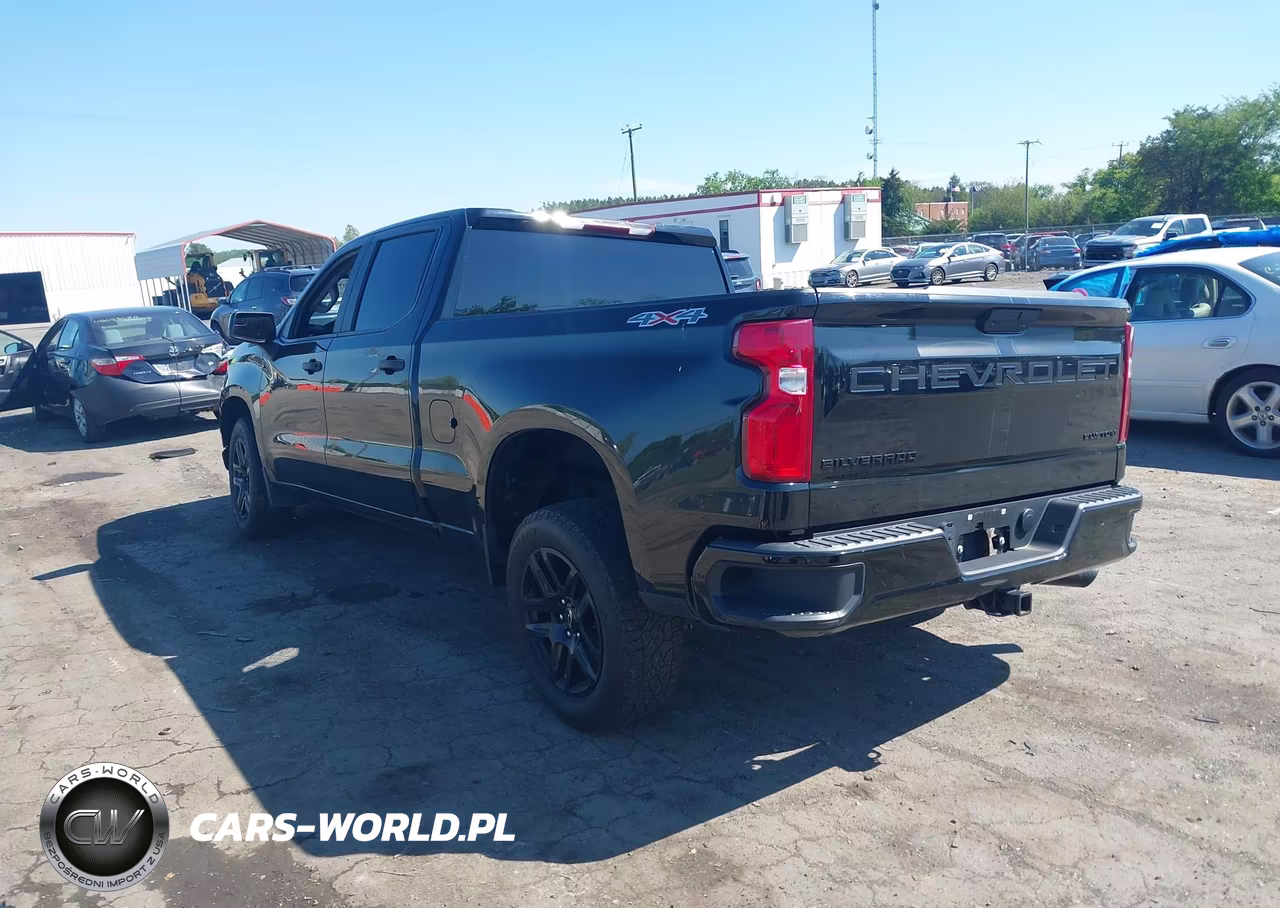 2021 Chevrolet Silverado 1500 VIN:1GCPYBEK2MZ279305 - 3