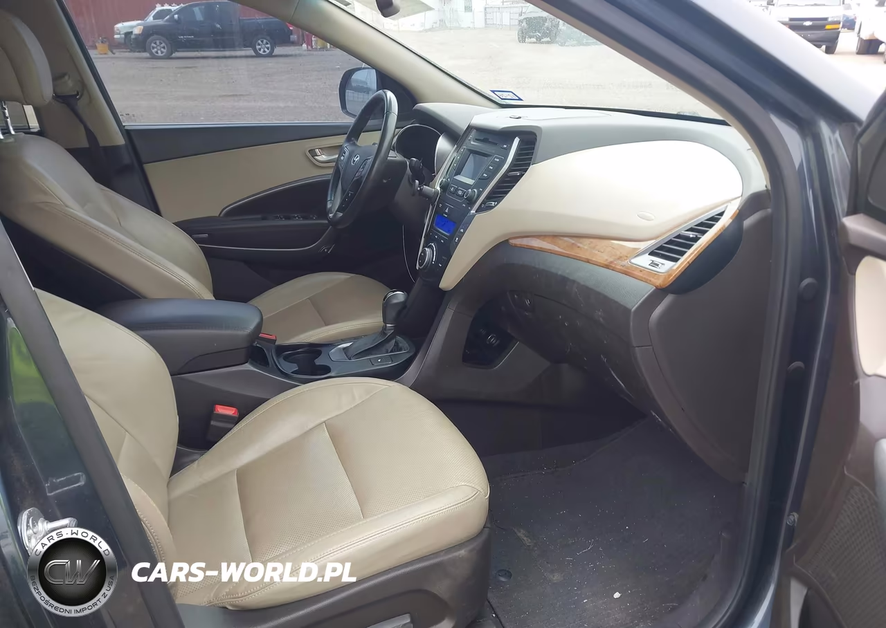 2016 Hyundai Santa Fe Se VIN:KM8SN4HF5GU130820 - 5