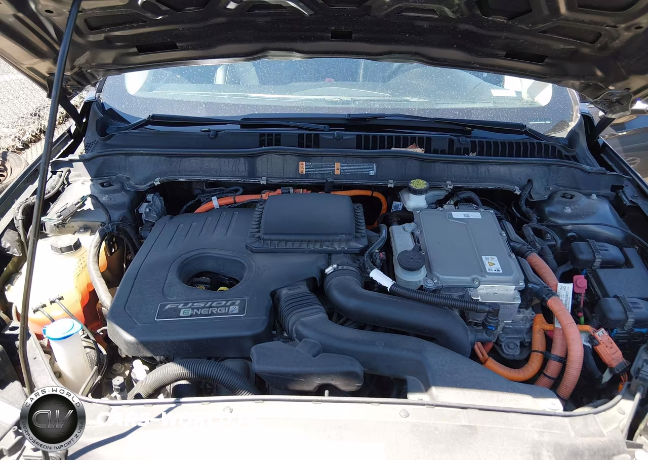 2019 Ford Fusion Energi Titanium VIN:3FA6P0SU5KR236187 - 10