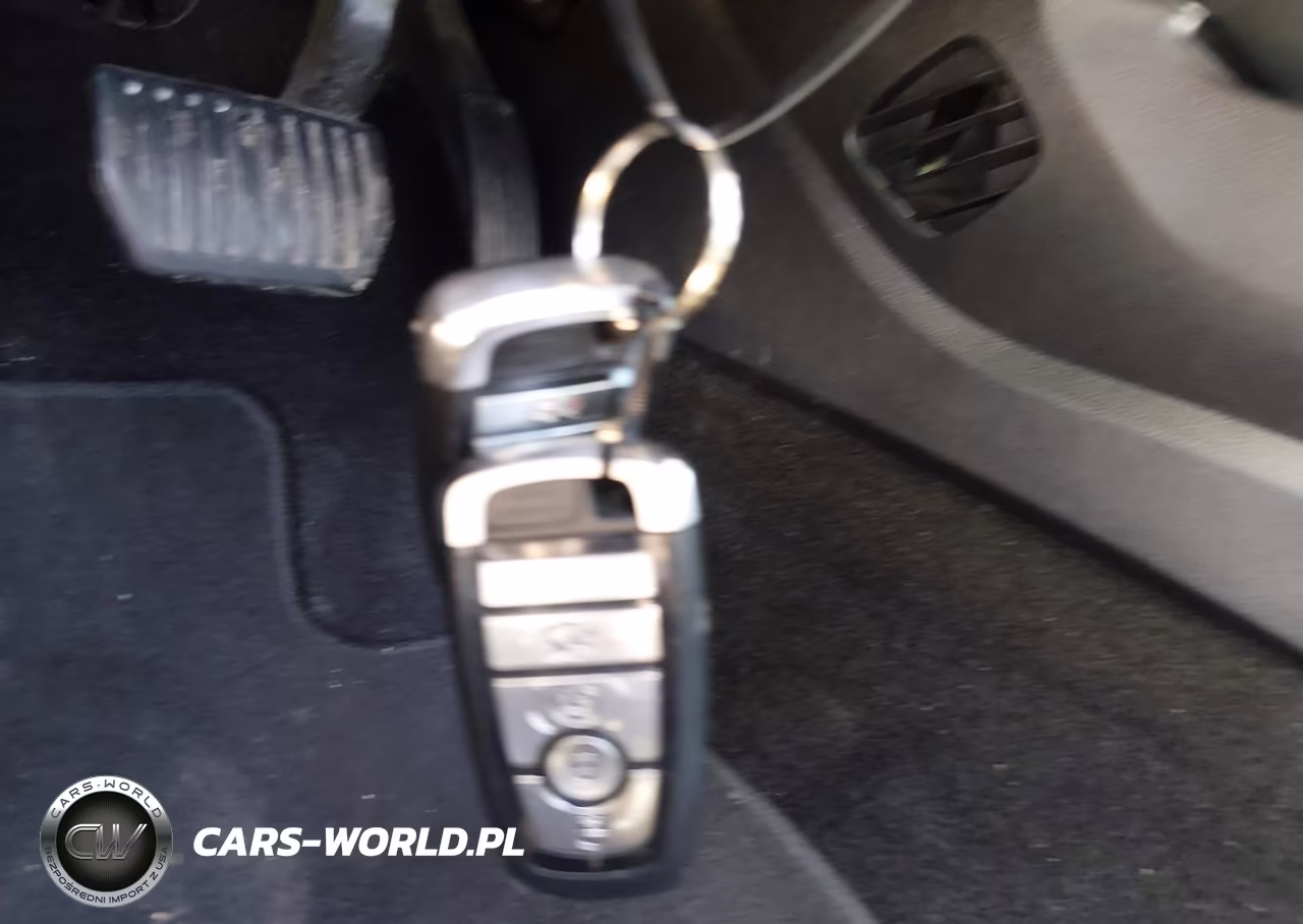 2019 Ford Fusion Energi Titanium VIN:3FA6P0SU5KR236187 - 11