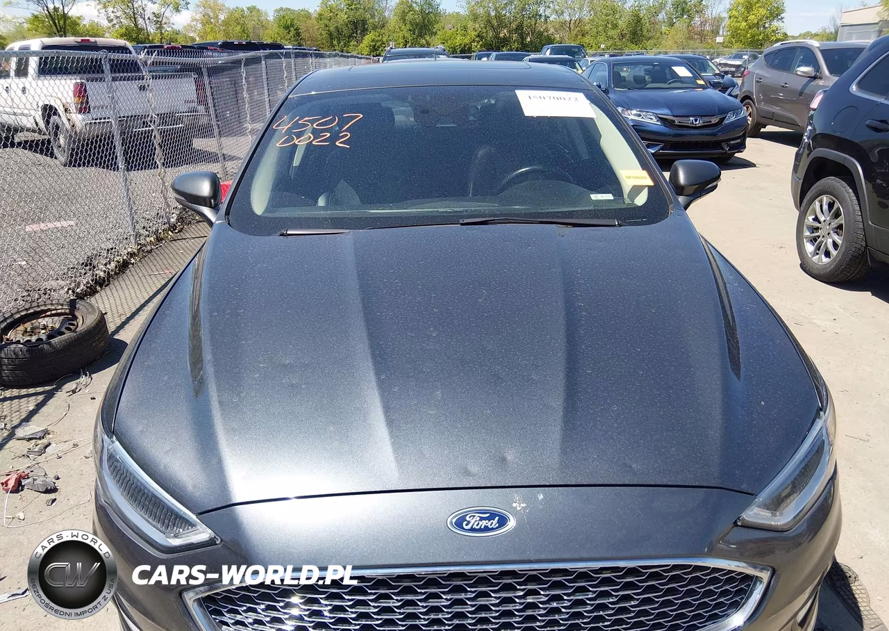 2019 Ford Fusion Energi Titanium VIN:3FA6P0SU5KR236187 - 6