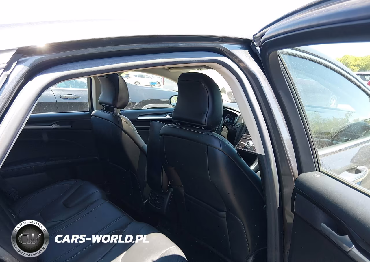 2019 Ford Fusion Energi Titanium VIN:3FA6P0SU5KR236187 - 8