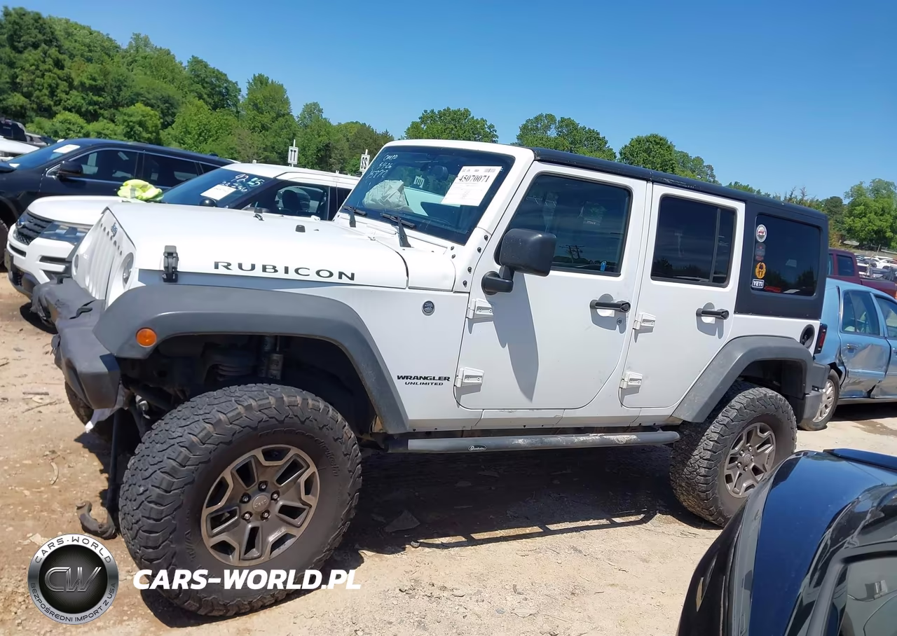 2016 Jeep Wrangler Unlimited Rubicon VIN:1C4BJWFG3GL158712 - 14
