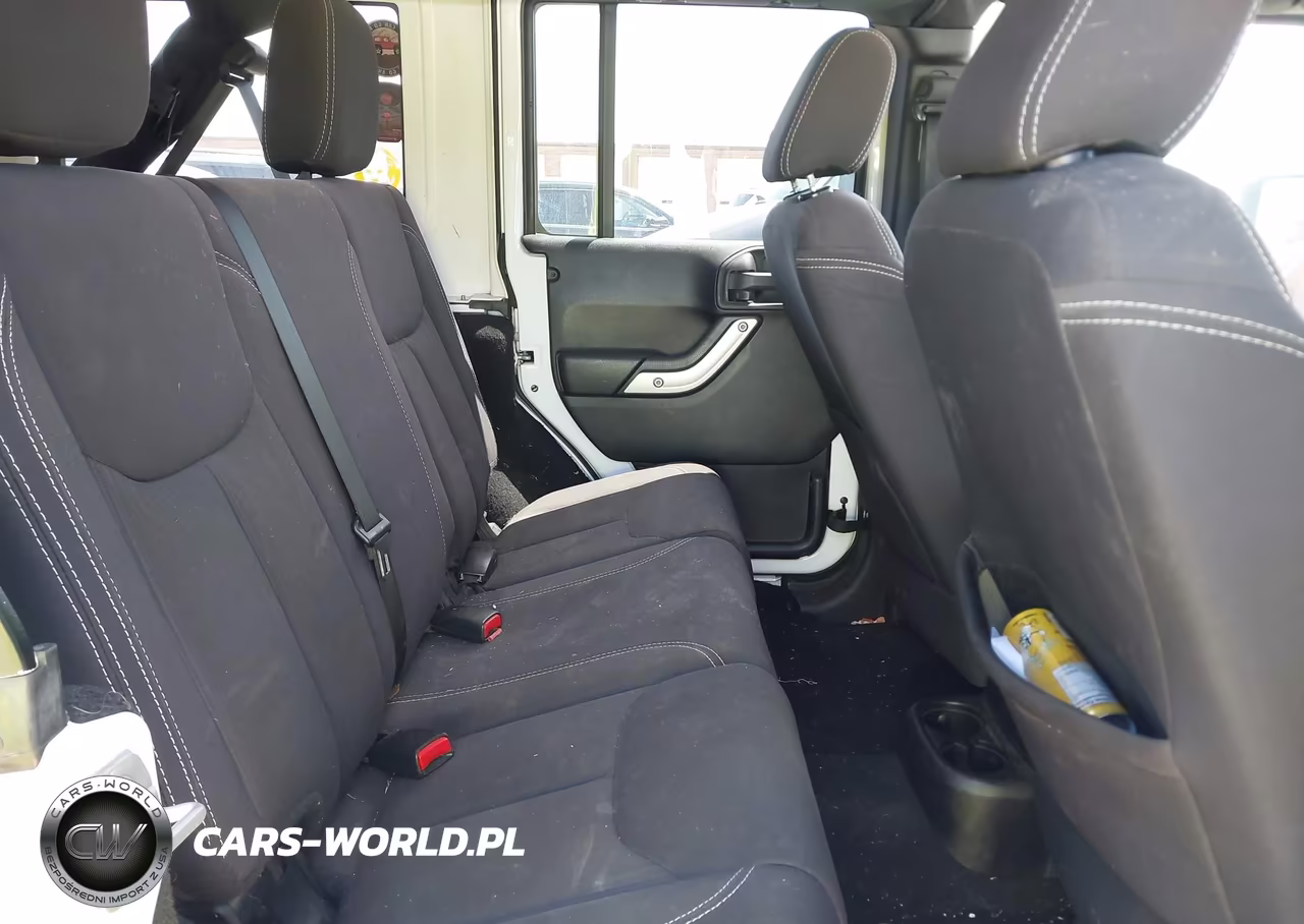 2016 Jeep Wrangler Unlimited Rubicon VIN:1C4BJWFG3GL158712 - 8