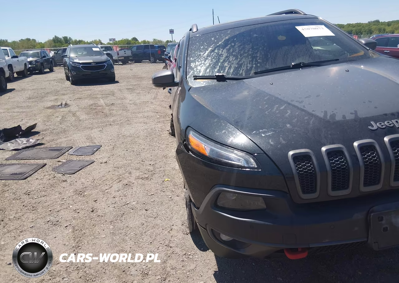 2015 Jeep Cherokee Trailhawk VIN:1C4PJMBS3FW633678 - 6