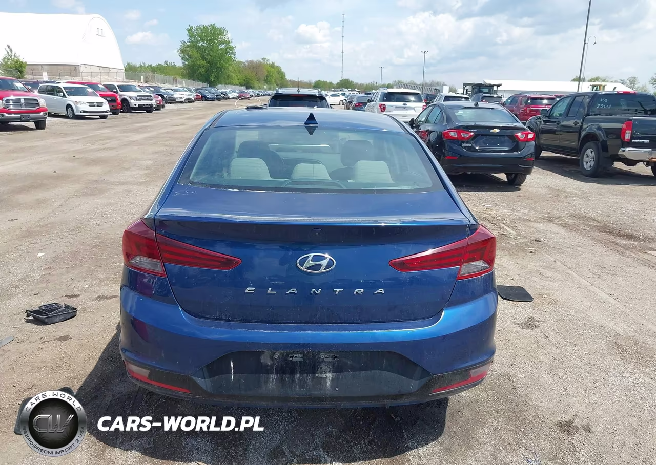 2020 Hyundai Elantra Sel VIN:5NPD84LF4LH551413 - 17