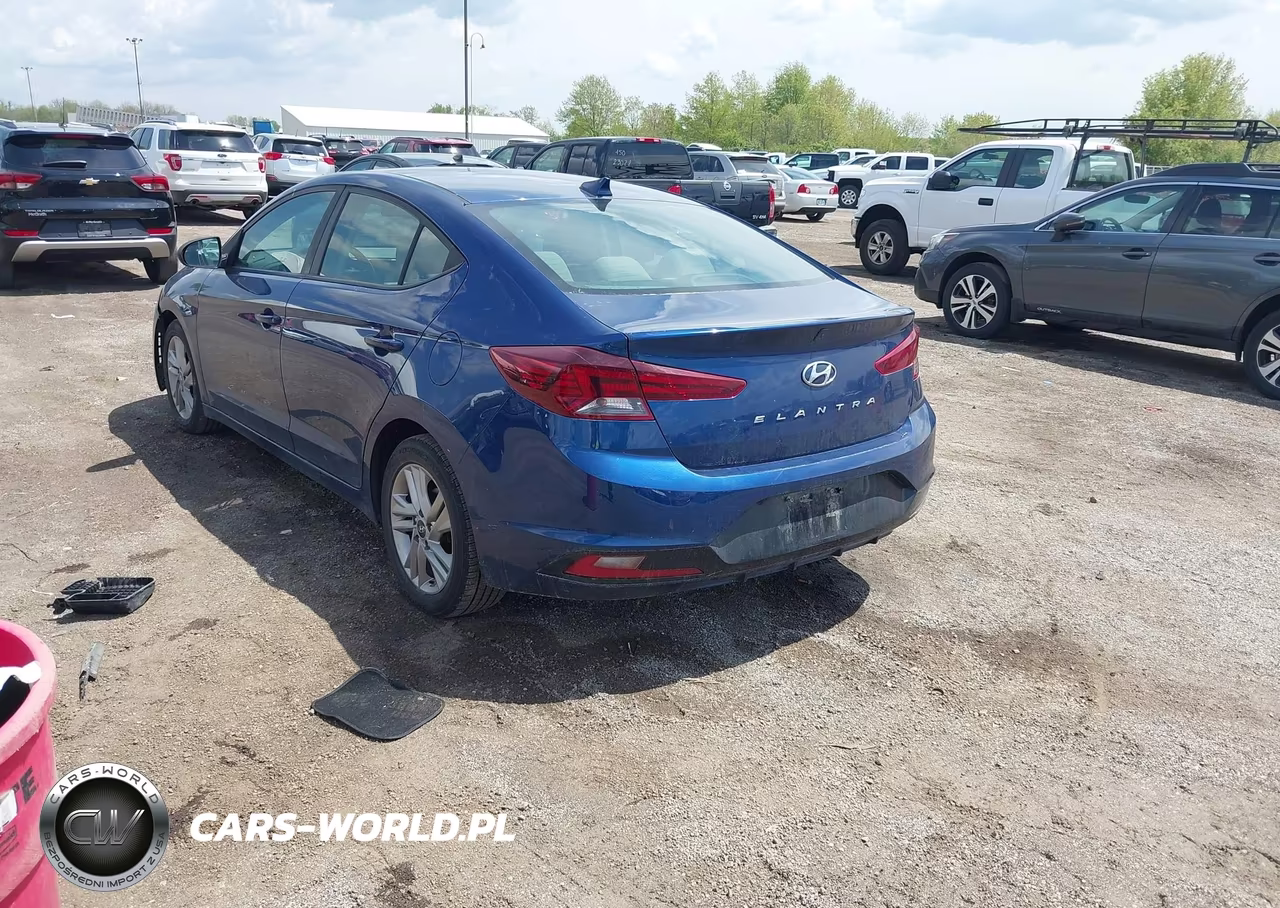 2020 Hyundai Elantra Sel VIN:5NPD84LF4LH551413 - 3
