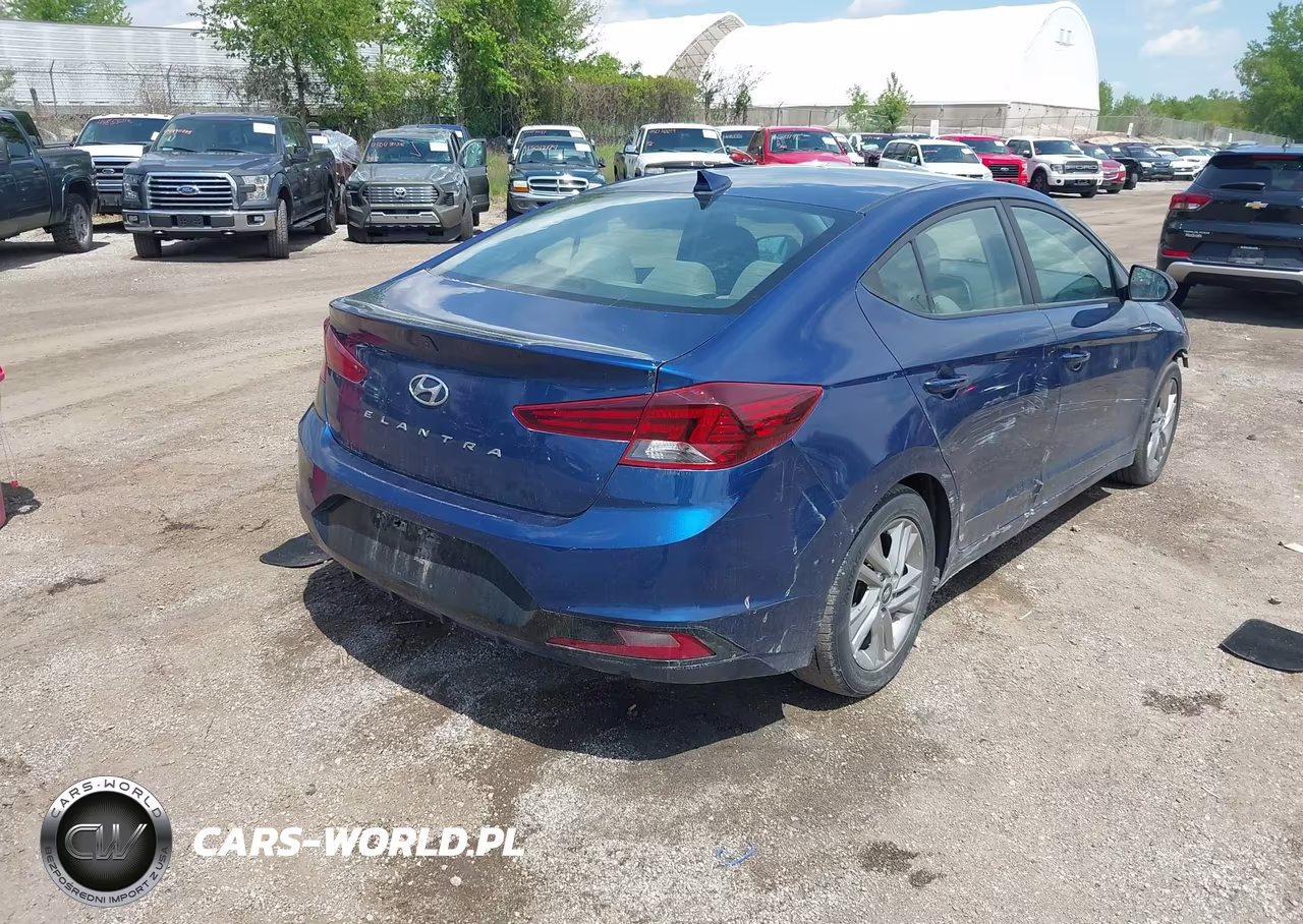2020 Hyundai Elantra Sel VIN:5NPD84LF4LH551413 - 4