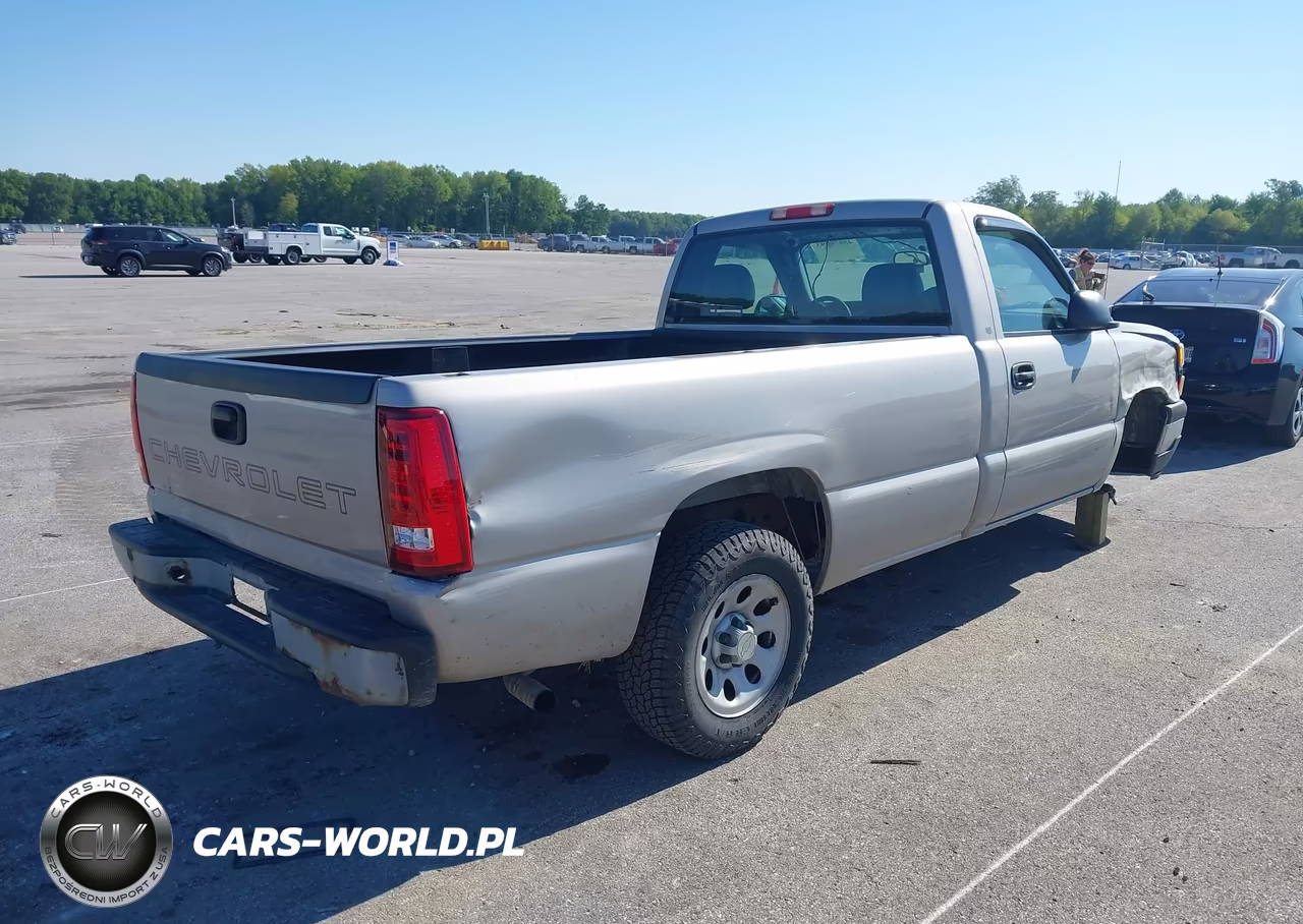 2005 Chevrolet Silverado 1500 Work Truck VIN:1GCEC14X55Z293777 - 4
