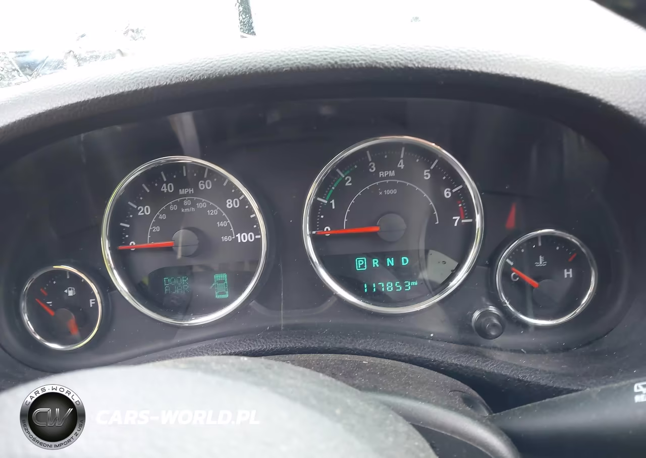 2016 Jeep Wrangler Unlimited Sport VIN:1C4BJWDG3GL127740 - 7
