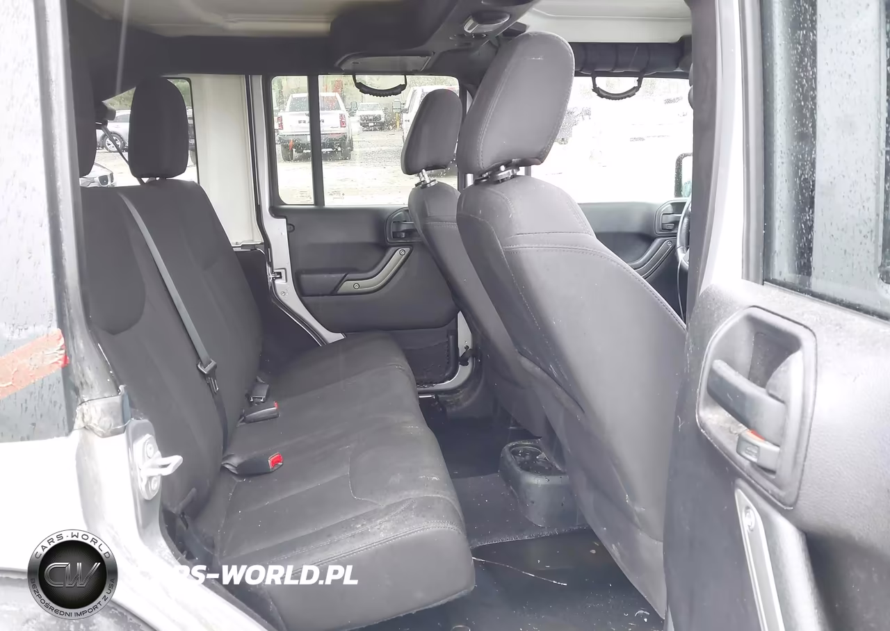 2016 Jeep Wrangler Unlimited Sport VIN:1C4BJWDG3GL127740 - 8