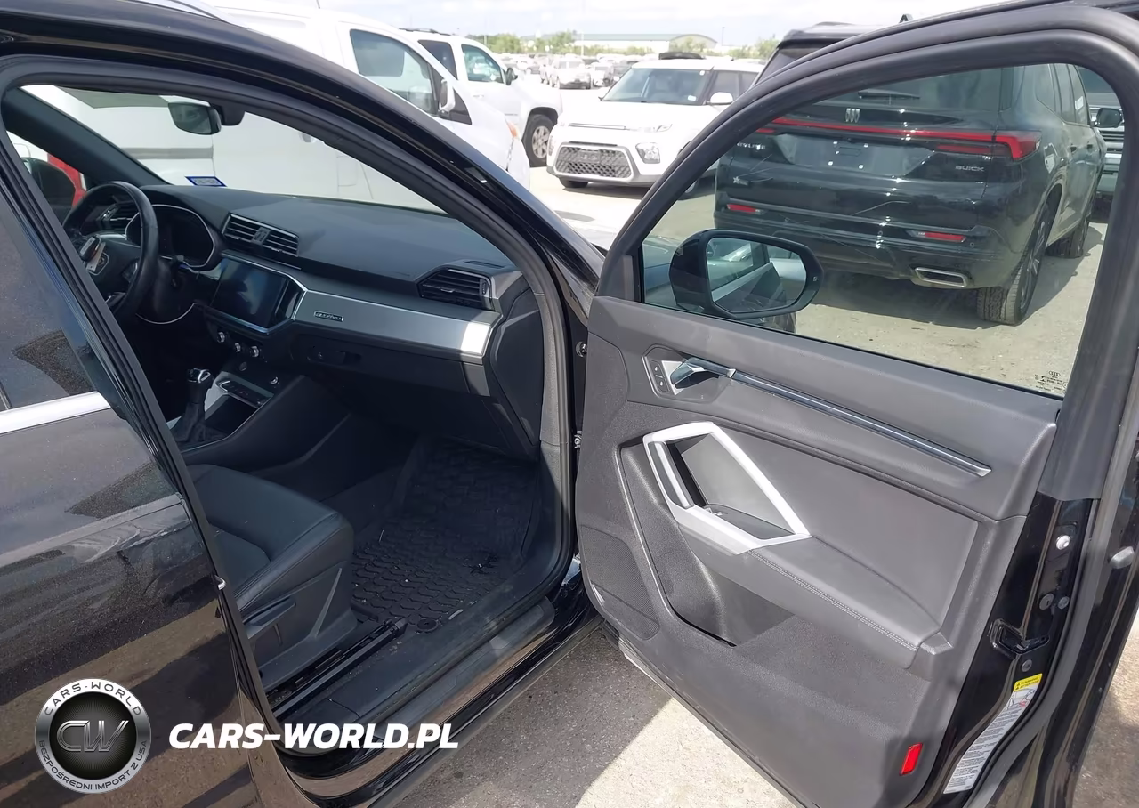 2020 Audi Q3 Premium 45 Tfsi Quattro Tiptronic VIN:WA1AECF33L1108579 - 5
