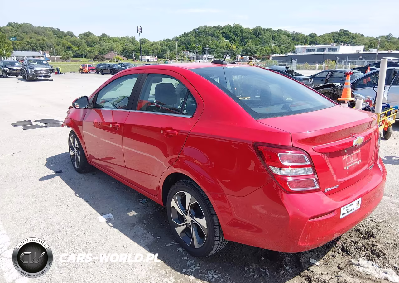 2020 Chevrolet Sonic Fwd Premier VIN:1G1JF5SB8L4117880 - 3