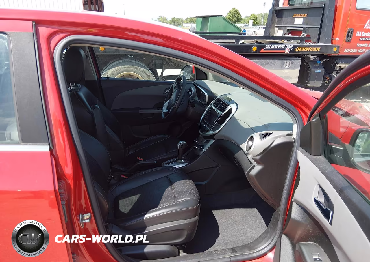 2020 Chevrolet Sonic Fwd Premier VIN:1G1JF5SB8L4117880 - 5
