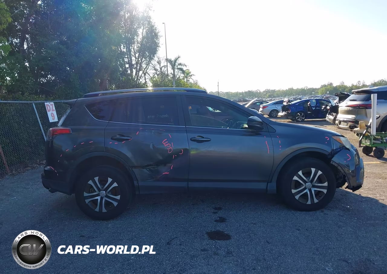 2017 Toyota Rav4 Le VIN:JTMZFREV5HJ142347 - 13