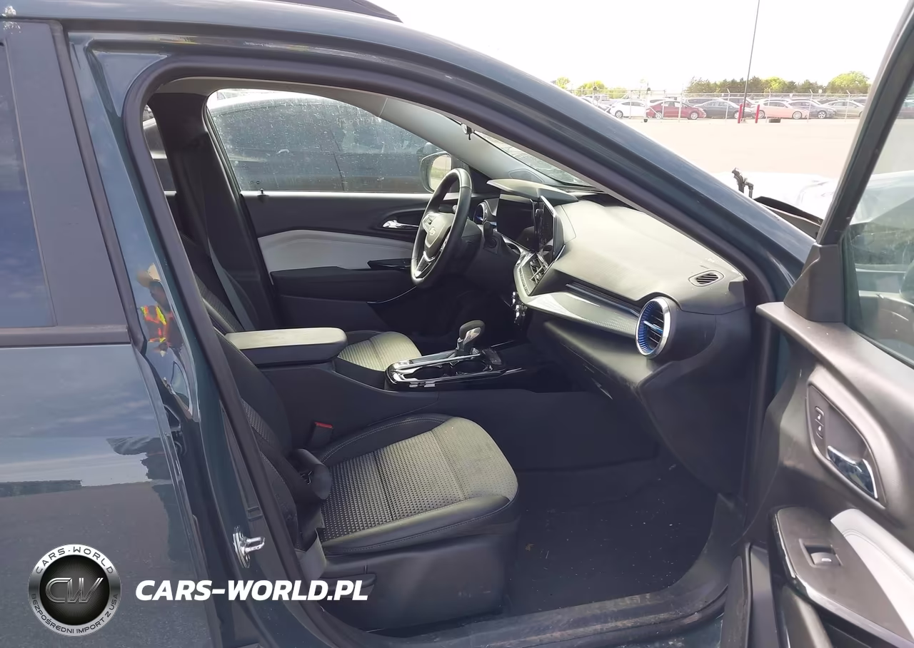 2025 Chevrolet Trax Fwd Lt VIN:KL77LHEPXSC220299 - 5