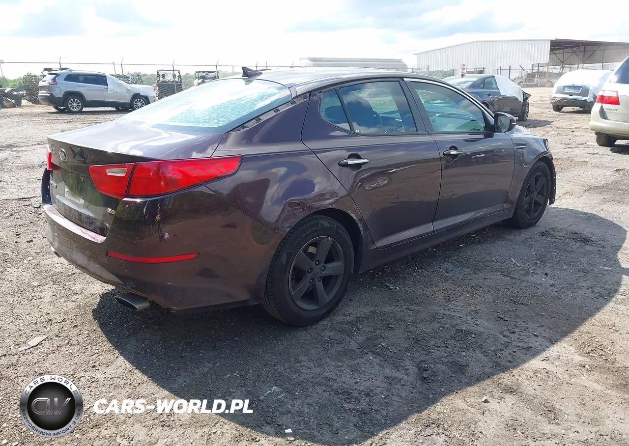 2015 Kia Optima Lx VIN:5XXGM4A75FG462552 - 4