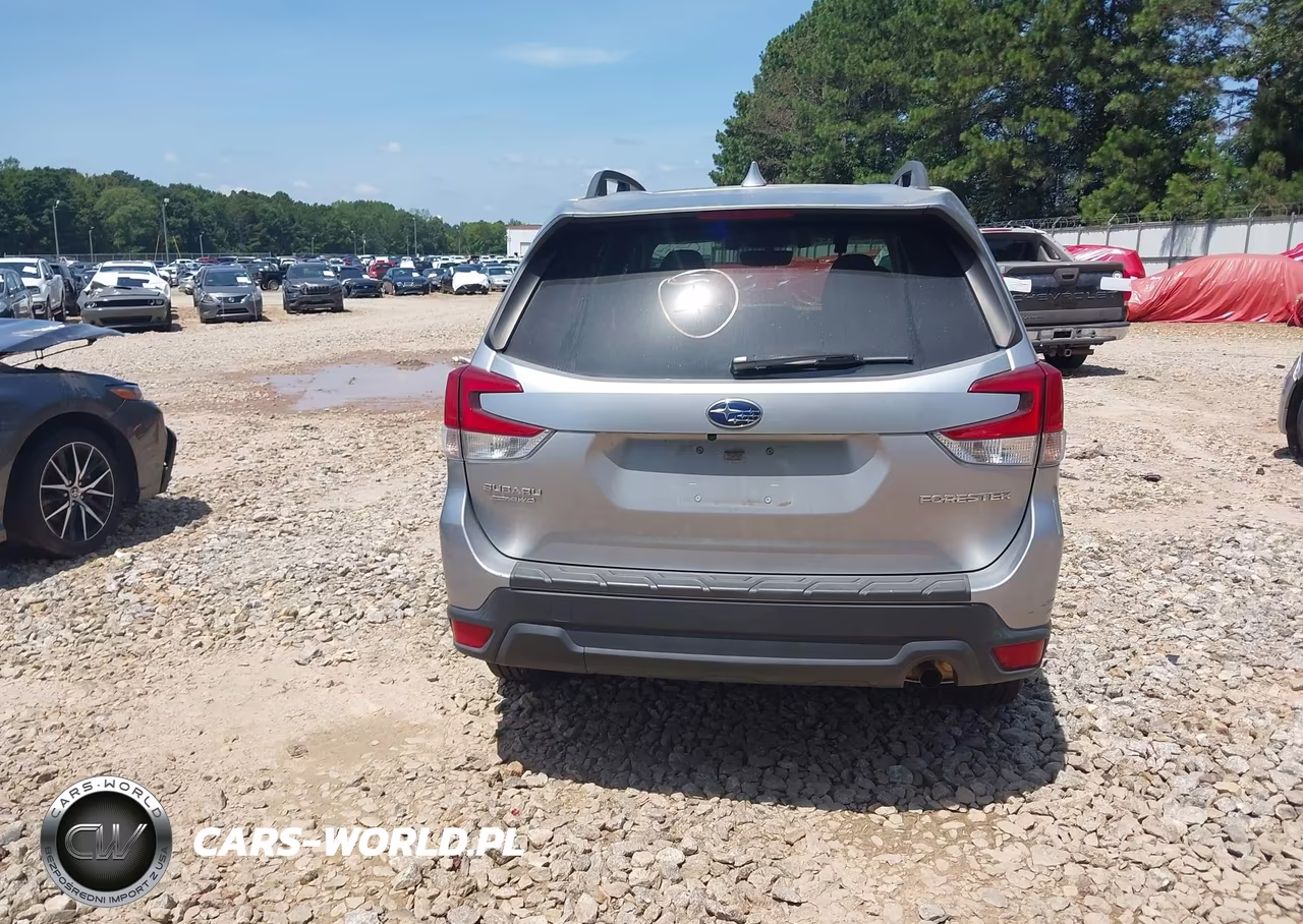 2020 Subaru Forester Premium VIN:JF2SKAJC0LH528050 - 17