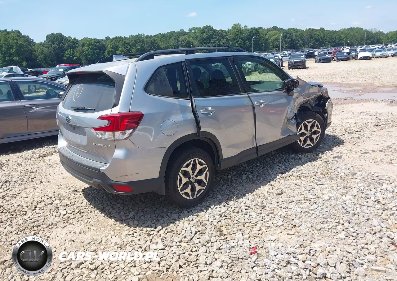 2020 Subaru Forester Premium VIN:JF2SKAJC0LH528050 - 4