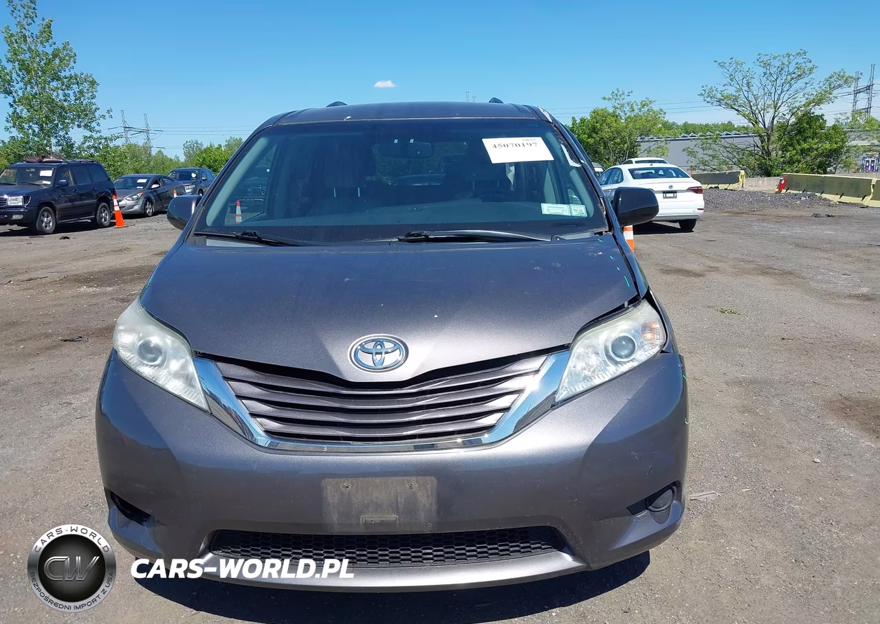 2015 Toyota Sienna Le 8 Passenger VIN:5TDKK3DC5FS684994 - 12