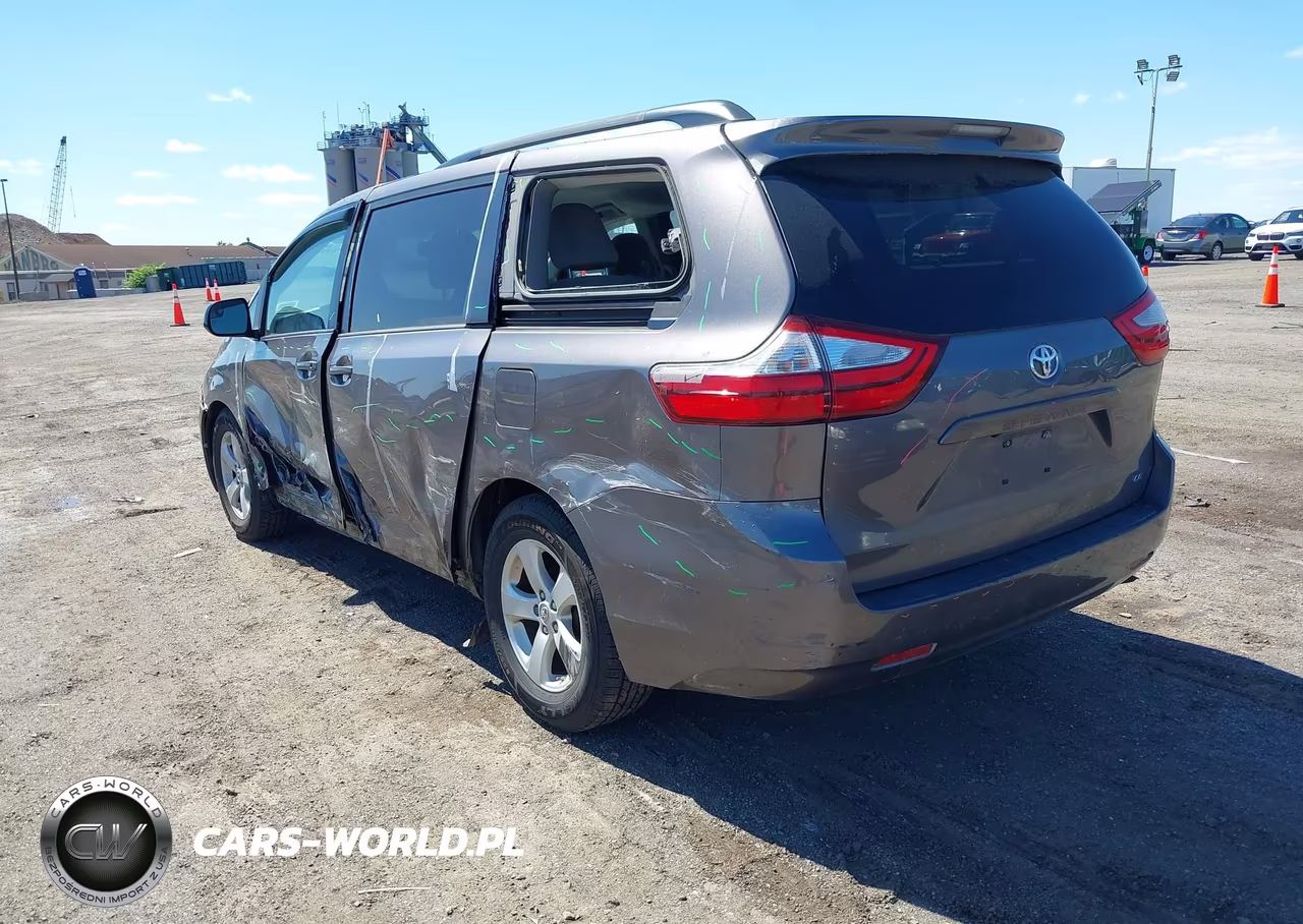 2015 Toyota Sienna Le 8 Passenger VIN:5TDKK3DC5FS684994 - 3