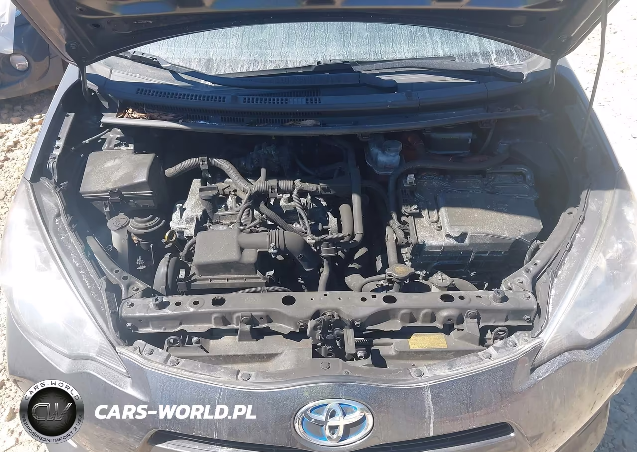 2013 Toyota Prius C One VIN:JTDKDTB32D1556431 - 10