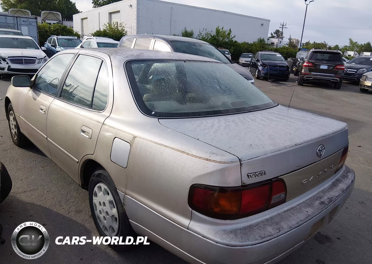 1996 Toyota Camry Dx-Le-Xle VIN:4T1BG12K7TU801817 - 3