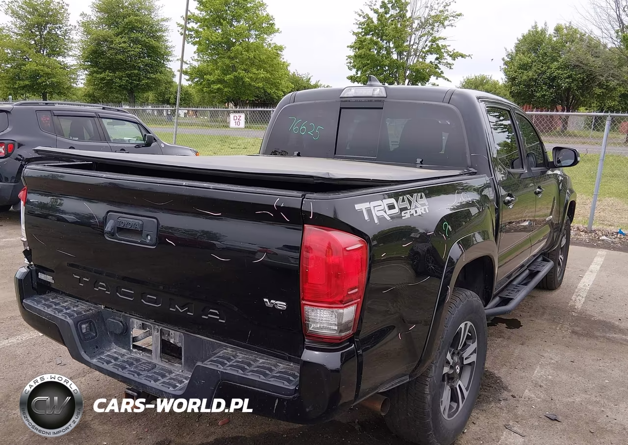 2017 Toyota Tacoma Trd Sport VIN:3TMCZ5AN8HM089500 - 4