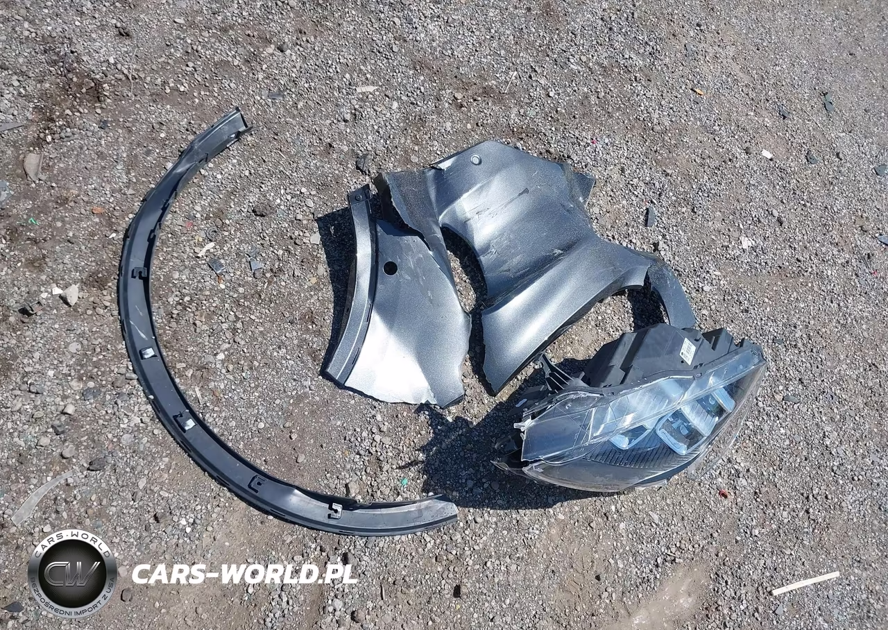 2020 Ford Escape Titanium VIN:1FMCU9J93LUA30914 - 12