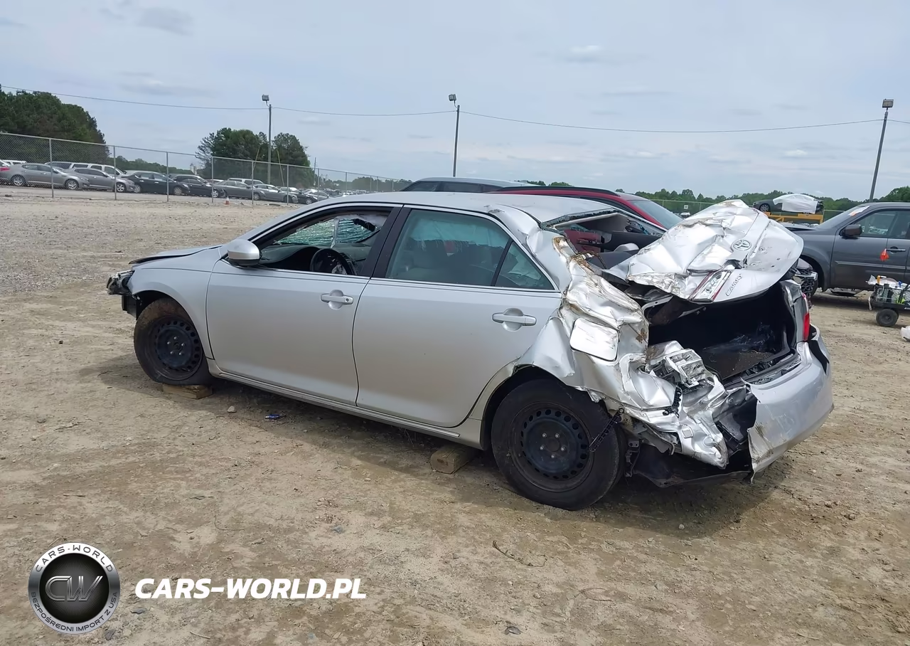 2014 Toyota Camry Le VIN:4T4BF1FK9ER390197 - 3