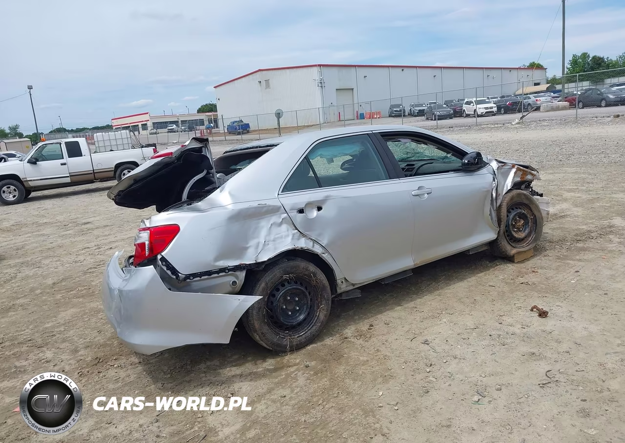 2014 Toyota Camry Le VIN:4T4BF1FK9ER390197 - 4