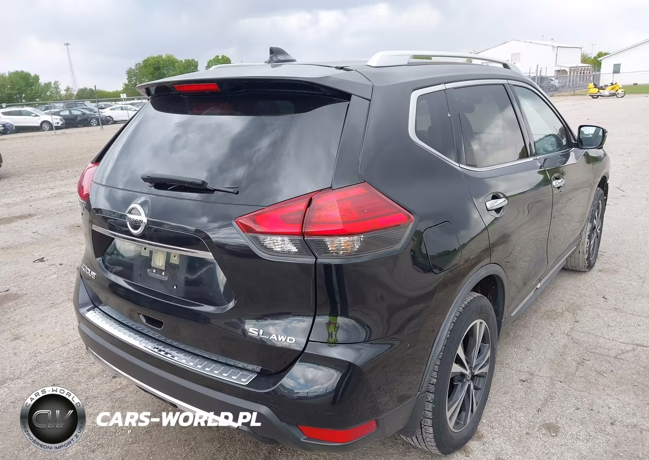 2017 Nissan Rogue Sl VIN:JN8AT2MV9HW014649 - 4
