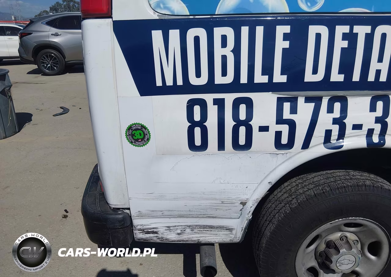 2007 Chevrolet Express Work Van VIN:1GCGG25V171237627 - 12
